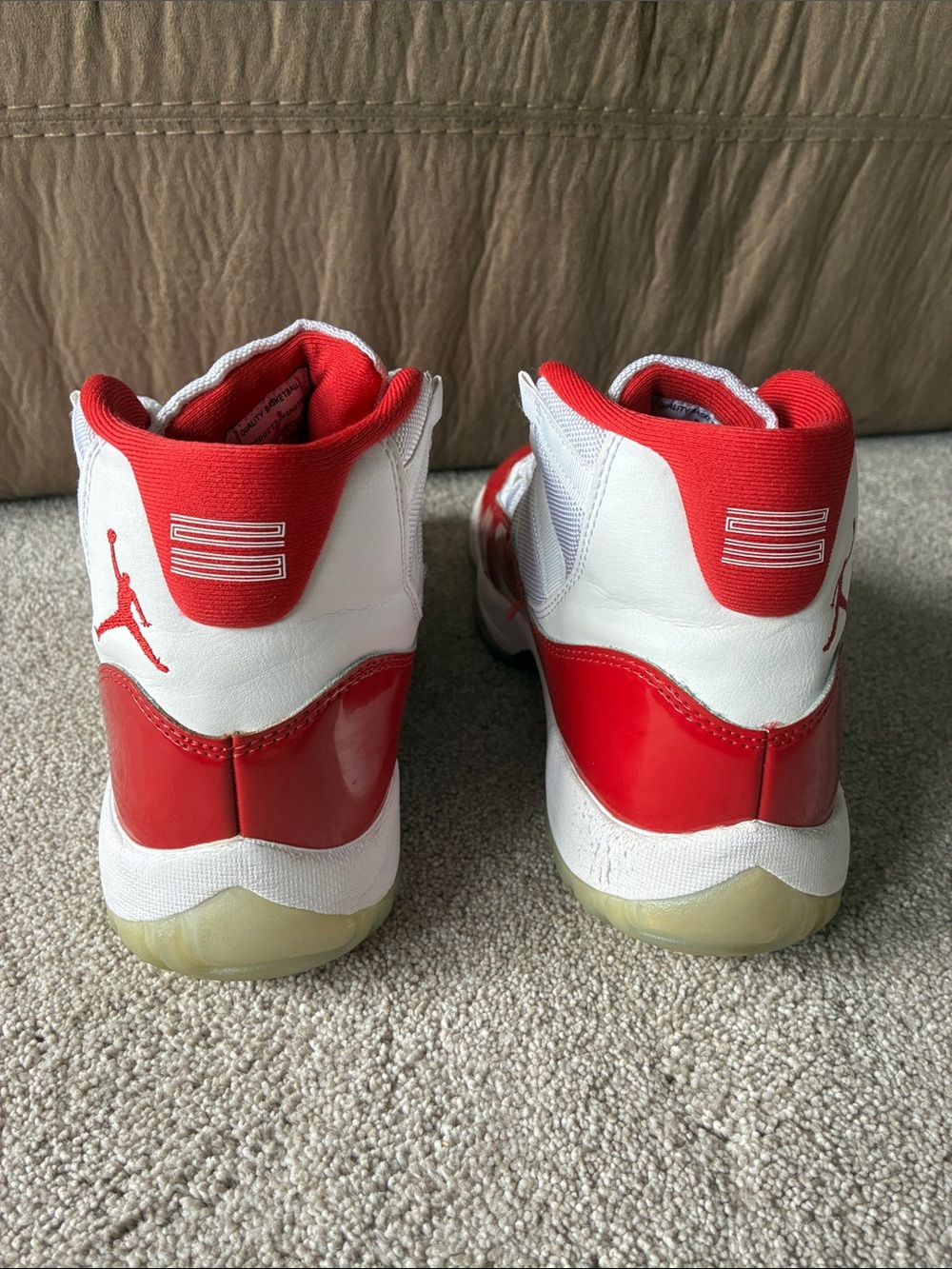 jordan 11 cherry size 8 men’s - Picture 2 of 6
